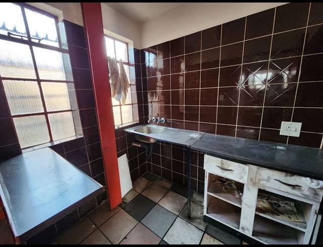 440M² MINI FACTORY FOR SALE IN DRIEHOEK